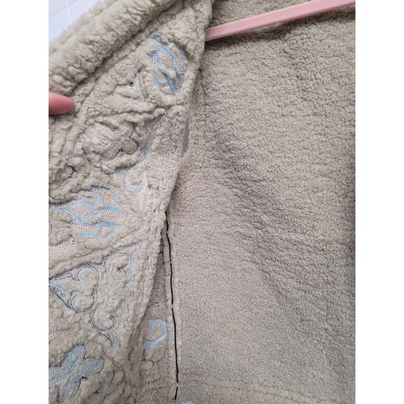 House of Harlow 1960 Embroidered Faux Shearling Vest One Size Boho Western - Picture 10 of 12